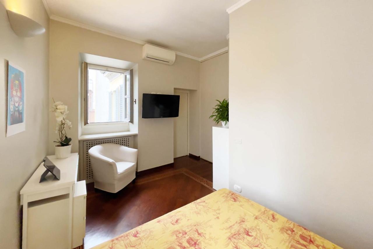 Chic 1Bdr With Shared Terrace Steps From Duomo By Rentopolis Milano Exterior foto