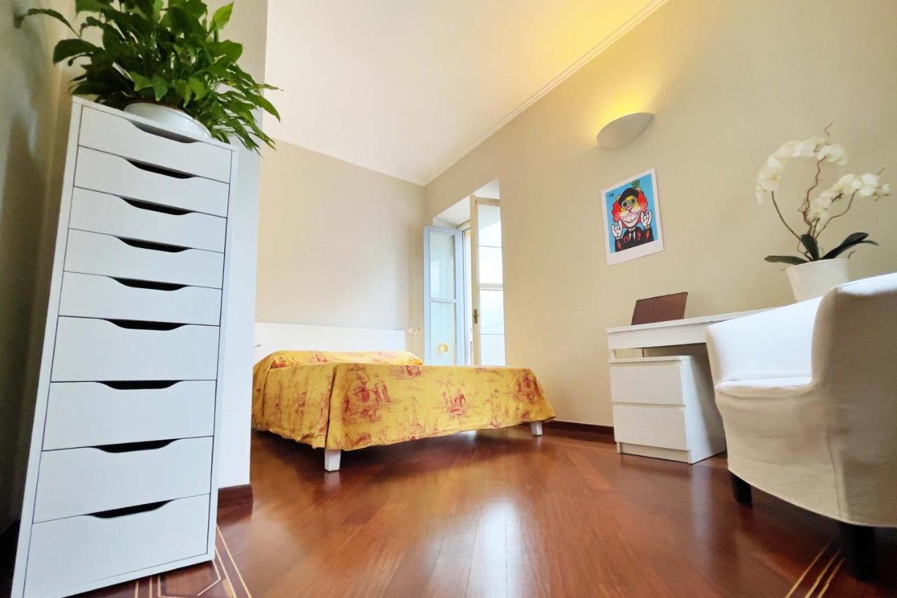 Chic 1Bdr With Shared Terrace Steps From Duomo By Rentopolis Milano Exterior foto